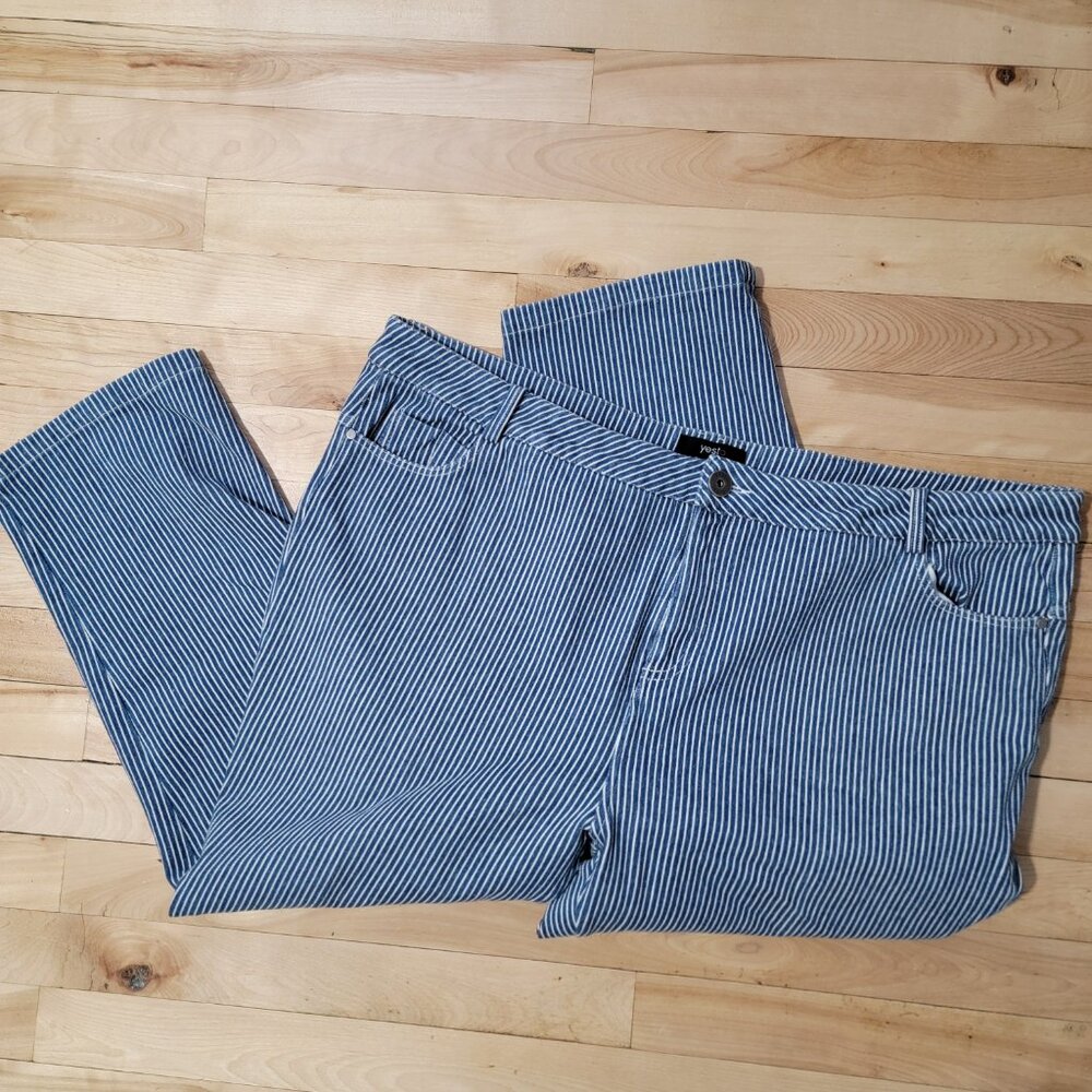 Yesta Denim Blend Striped Capris Plus Size 20 W